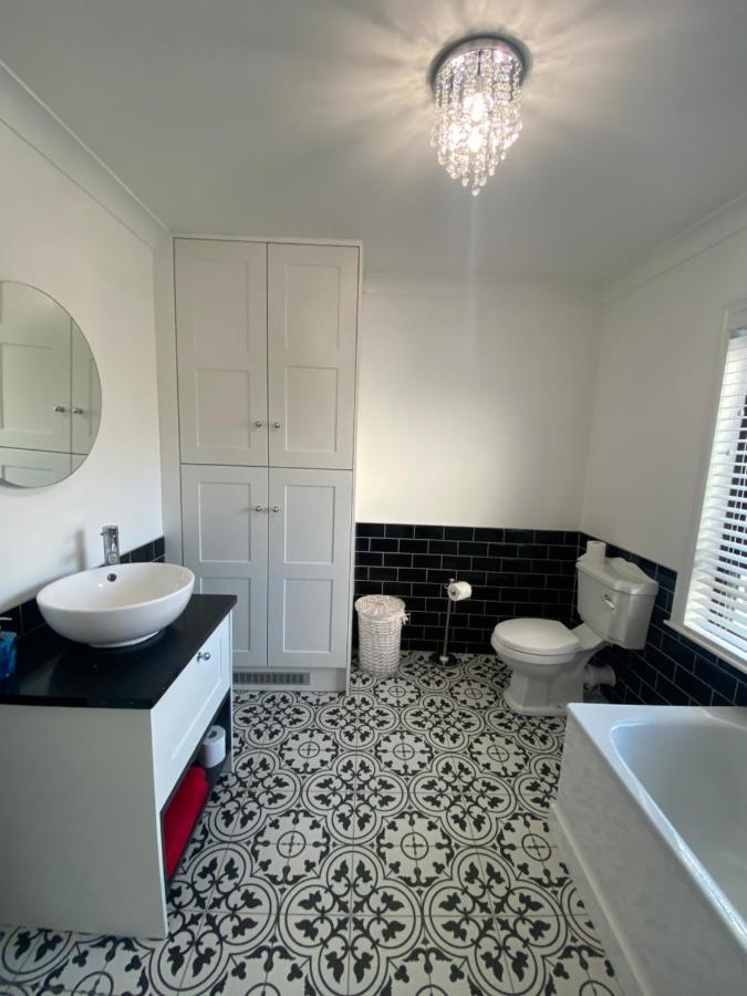 New Listing Faye'S Place Donegal Town Exterior foto